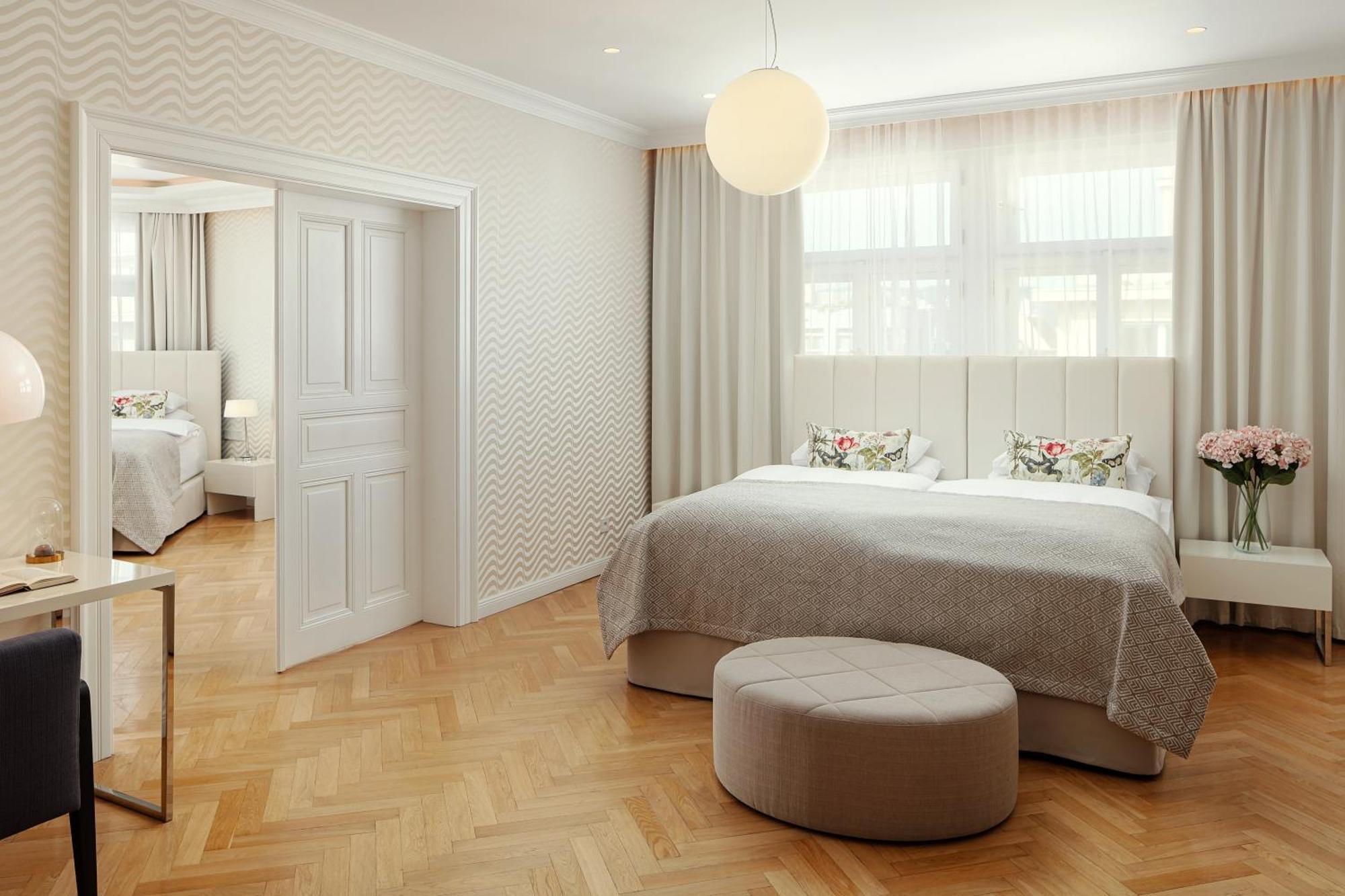Apartment Revolucni Old Town